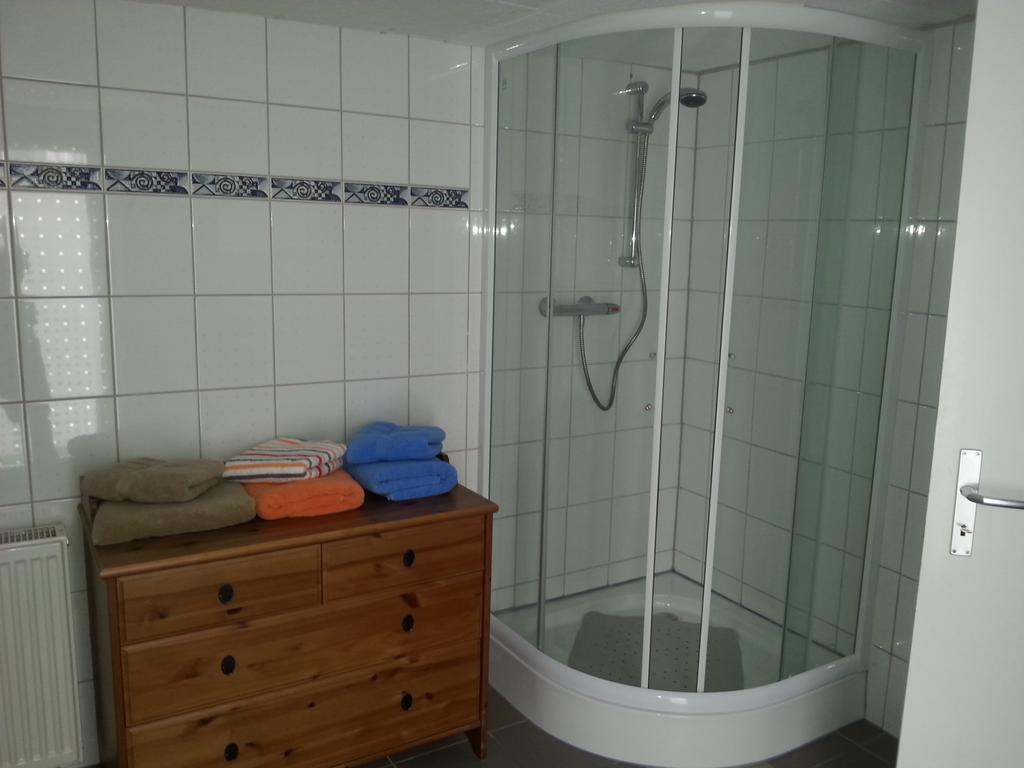 Ferienwohnung Am Nuerburgring Adenau Ruang foto
